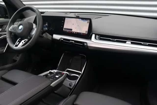 BMW iX1 (2026) thumbnail 19