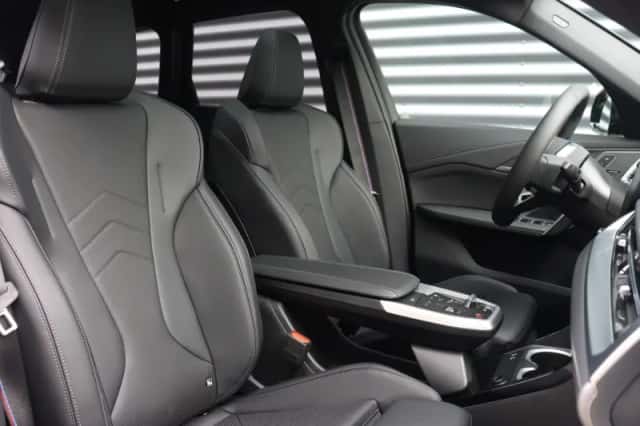 BMW iX1 (2026) thumbnail 8