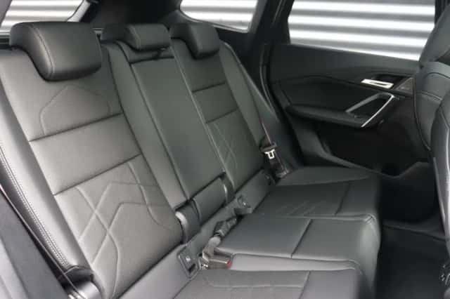 BMW iX1 (2026) thumbnail 10