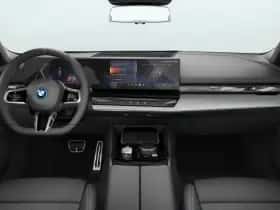 BMW i5 (2026) thumbnail 3