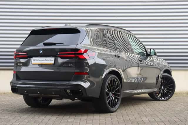 BMW X5 (2026) thumbnail 2