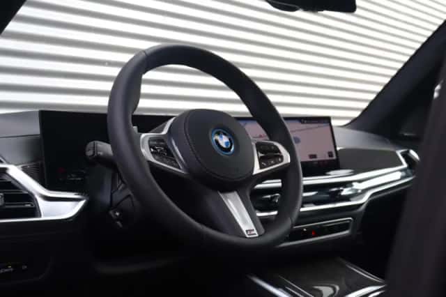 BMW X5 (2026) thumbnail 16