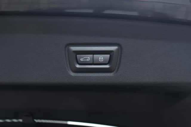 BMW i4 (2026) thumbnail 13