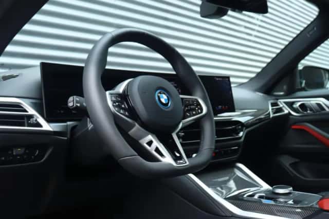 BMW i4 (2026) thumbnail 16