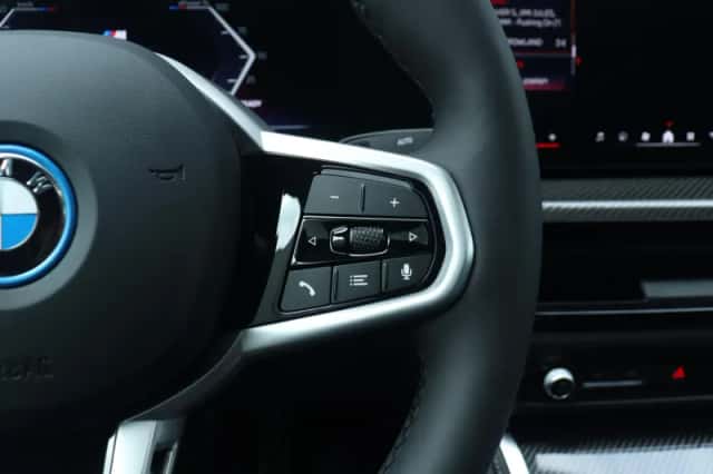 BMW i4 (2026) thumbnail 25