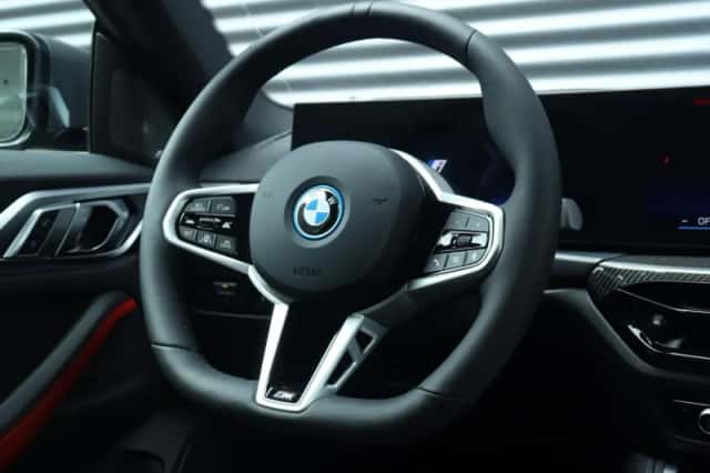BMW i4 (2026) thumbnail 38