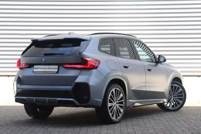 BMW X1 (2023) thumbnail 2