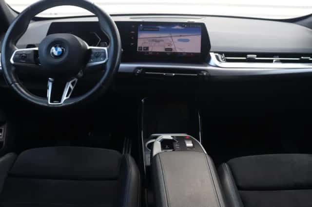 BMW X1 (2023) thumbnail 11