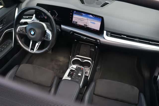 BMW X1 (2023) thumbnail 16