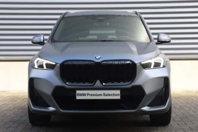 BMW X1 (2023) thumbnail 3