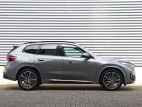 BMW X1 (2023) thumbnail 5