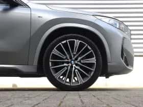 BMW X1 (2023) thumbnail 6