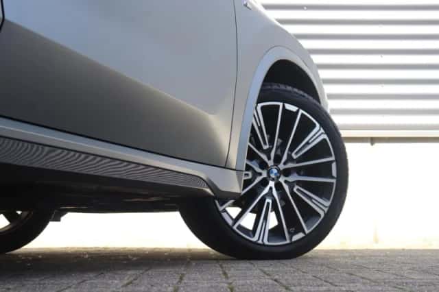 BMW X1 (2023) thumbnail 7