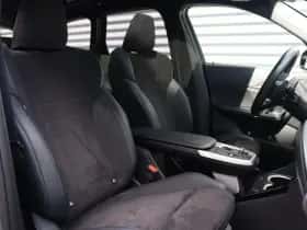 BMW X1 (2023) thumbnail 8