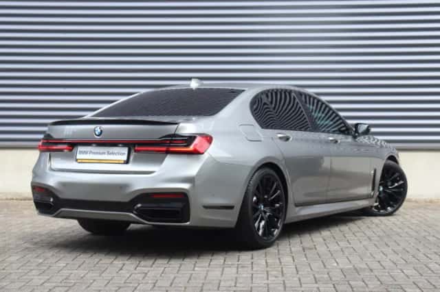 BMW 7-Serie (2019) thumbnail 2