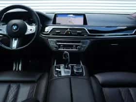 BMW 7-Serie (2019) thumbnail 12