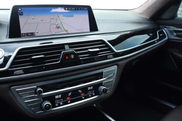 BMW 7-Serie (2019) thumbnail 16