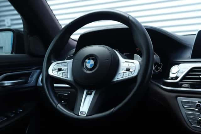 BMW 7-Serie (2019) thumbnail 41