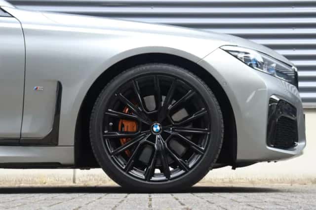 BMW 7-Serie (2019) thumbnail 6