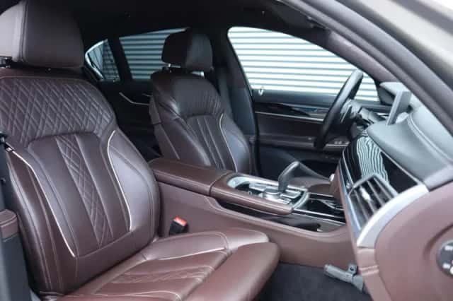 BMW 7-Serie (2019) thumbnail 8