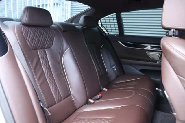 BMW 7-Serie (2019) thumbnail 10
