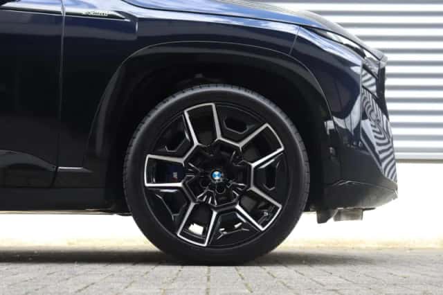 BMW XM (2026) thumbnail 6