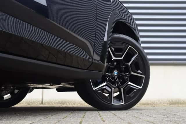 BMW XM (2026) thumbnail 7