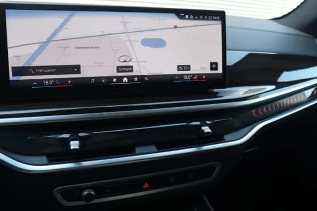 BMW X5 (2025) thumbnail 18