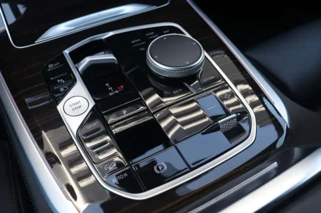 BMW X5 (2025) thumbnail 19