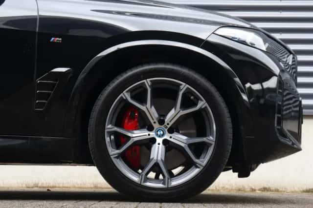BMW X5 (2025) thumbnail 6