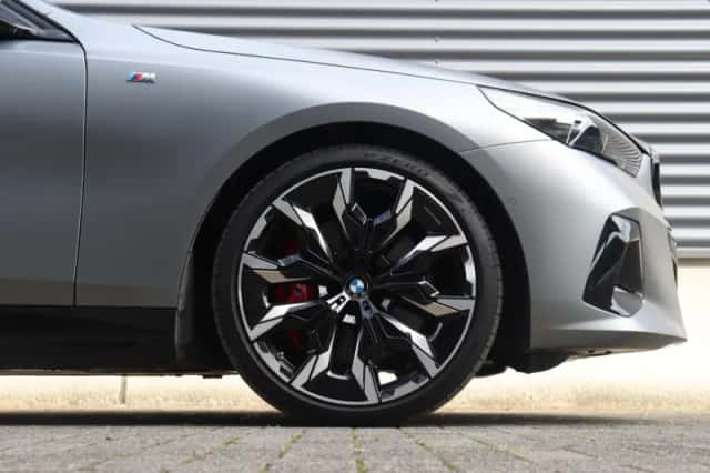 BMW 5-Serie (2024) thumbnail 6