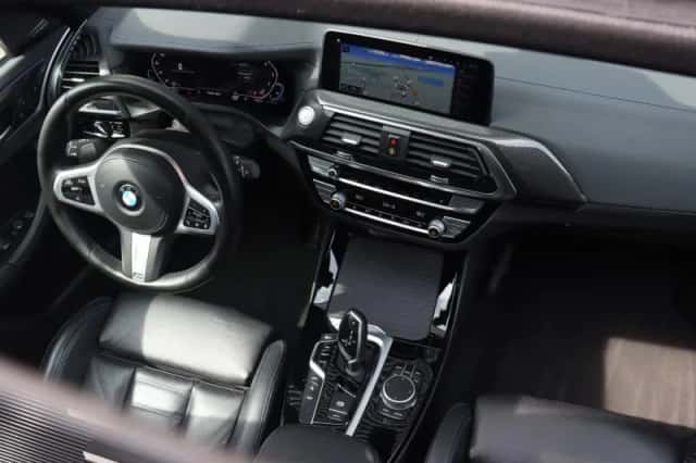BMW X3 (2021) thumbnail 16