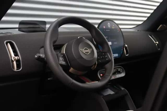 MINI Countryman (2026) thumbnail 16