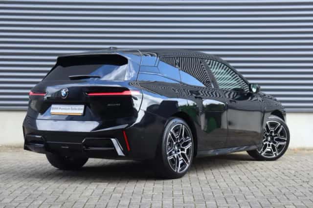 BMW iX (2025) thumbnail 2