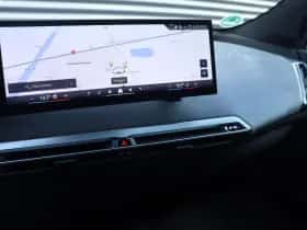 BMW iX (2025) thumbnail 15