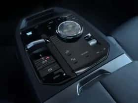 BMW iX (2025) thumbnail 16
