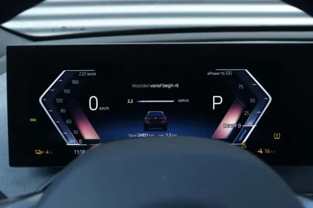BMW iX (2025) thumbnail 19