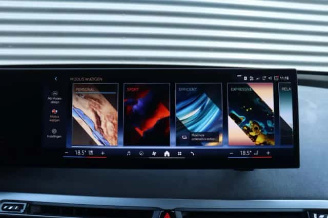 BMW iX (2025) thumbnail 23