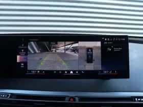 BMW iX (2025) thumbnail 24