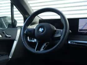 BMW iX (2025) thumbnail 29