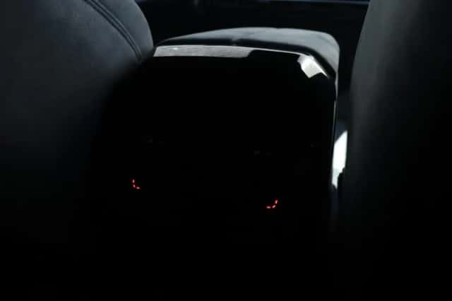 BMW iX (2025) thumbnail 30