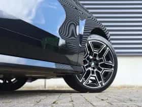 BMW iX (2025) thumbnail 7