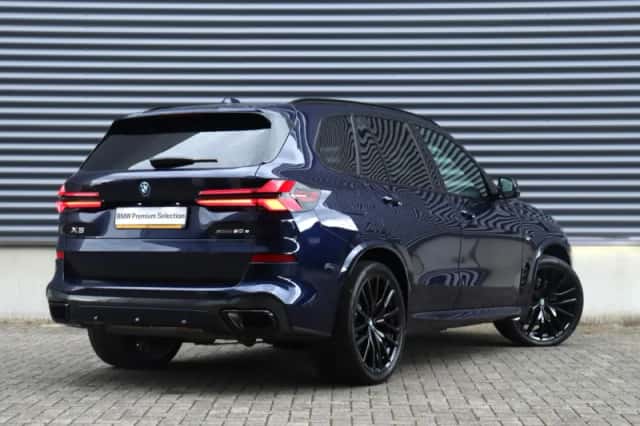BMW X5 (2025) thumbnail 2