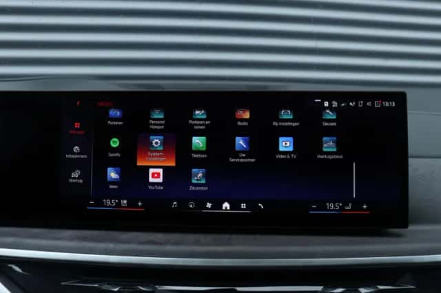 BMW X5 (2025) thumbnail 32