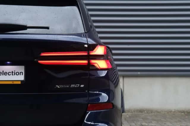 BMW X5 (2025) thumbnail 43