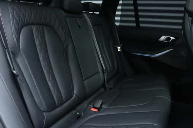 BMW X5 (2025) thumbnail 10