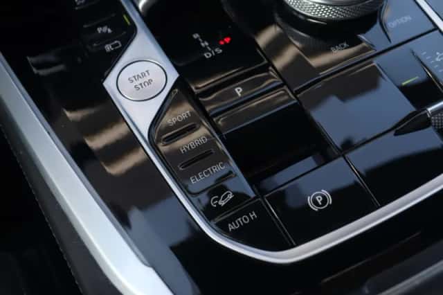 BMW X5 (2023) thumbnail 17