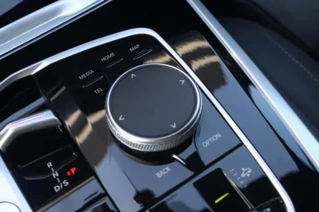 BMW X5 (2023) thumbnail 18