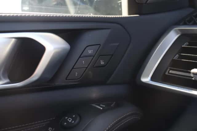 BMW X5 (2023) thumbnail 29