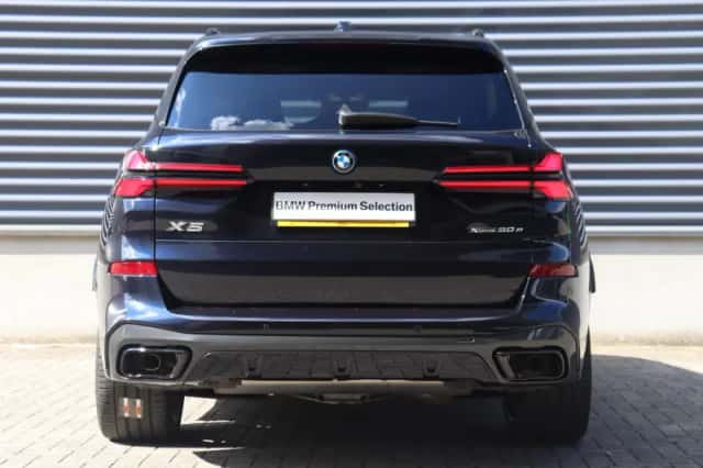 BMW X5 (2023) thumbnail 4